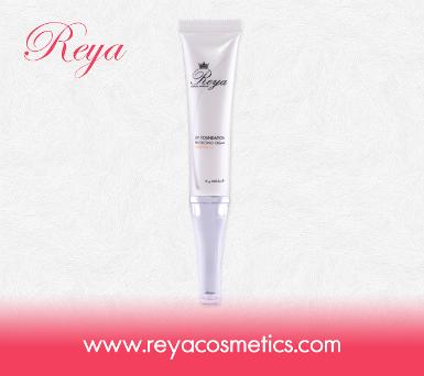 UV FOUNDATION PROTECTION CREAM SPF 50 PA+++  15g.